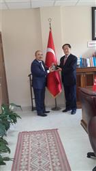 Çin İzmir Başkonsolos Vekili Xiaojing Ni ve Ticaret Ateşesi Weiguo Liu Müdürlüğümüzü ziyaret etti.